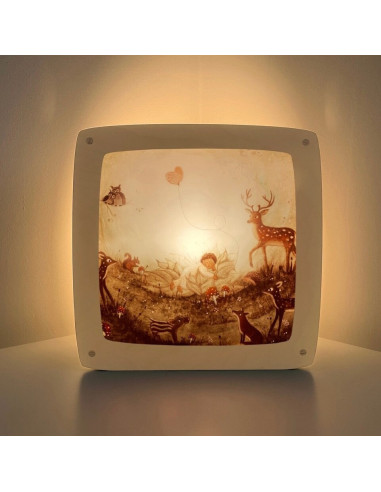 Baby in bos plaat voor seizoenslamp Bijdehansje