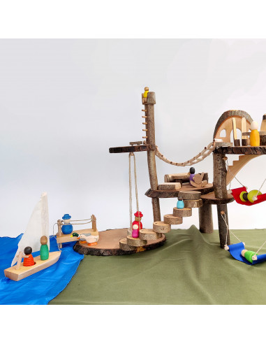 Aanlegsteiger met zeilboot