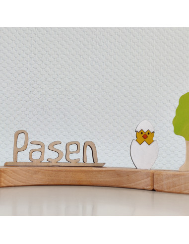 Kuiken uit ei steker