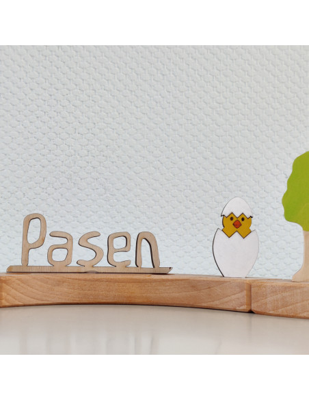 Kuiken uit ei steker